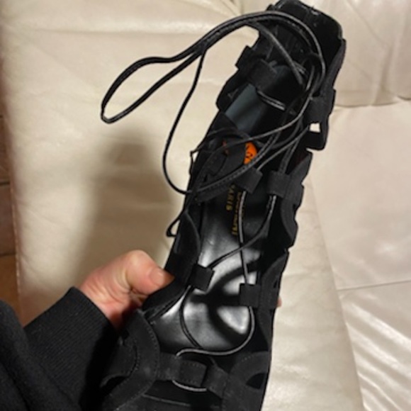 YSL Sexy Lace Ups - Picture 3 of 5